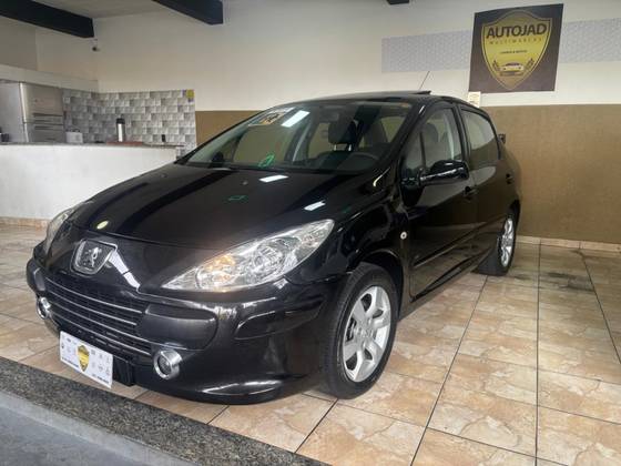 PEUGEOT 307 2.0 PRESENCE PACK SEDAN 16V FLEX 4P AUTOMÁTICO